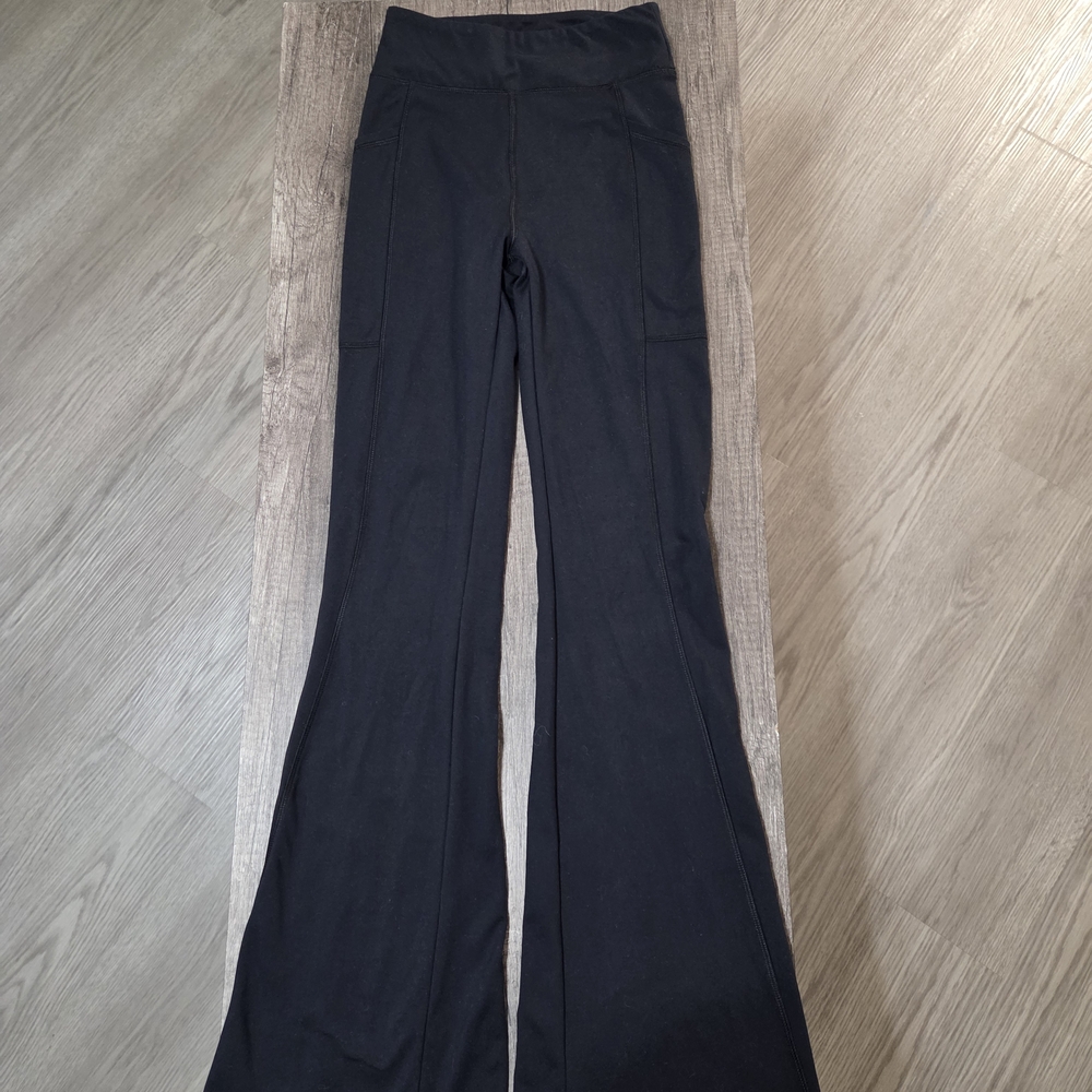 NWOT SO Black Flare Pants XS Pull-On Stretch Yoga Athleisure